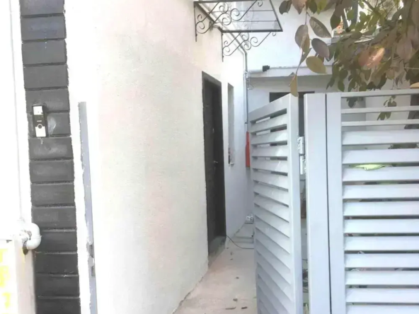 Casa singur curtre 1 Mai-Grivita