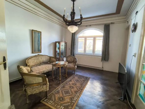 Apartament 4 camere destinație rezidențiala, de birou sau comercială