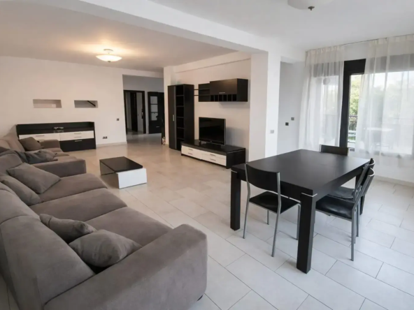 Vilă modernă 5 camere | Pipera | Spații generoase | Curte proprie