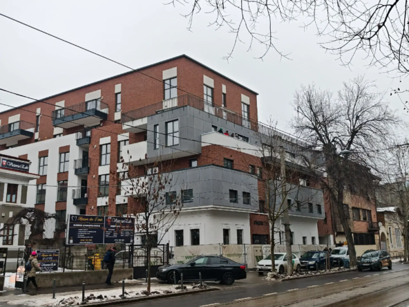 Apartament Lux 2 Camere I 2 Bai I Curte 129mp I Central